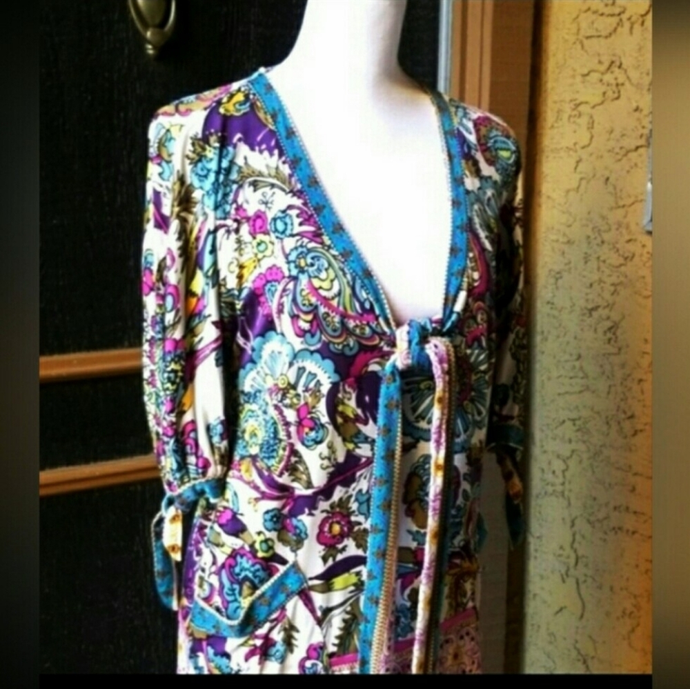 N Hale Bob silk v-neck dress tie front